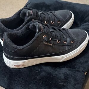 Skechers Black Sneakers with White Sole and Rose Gold Accents